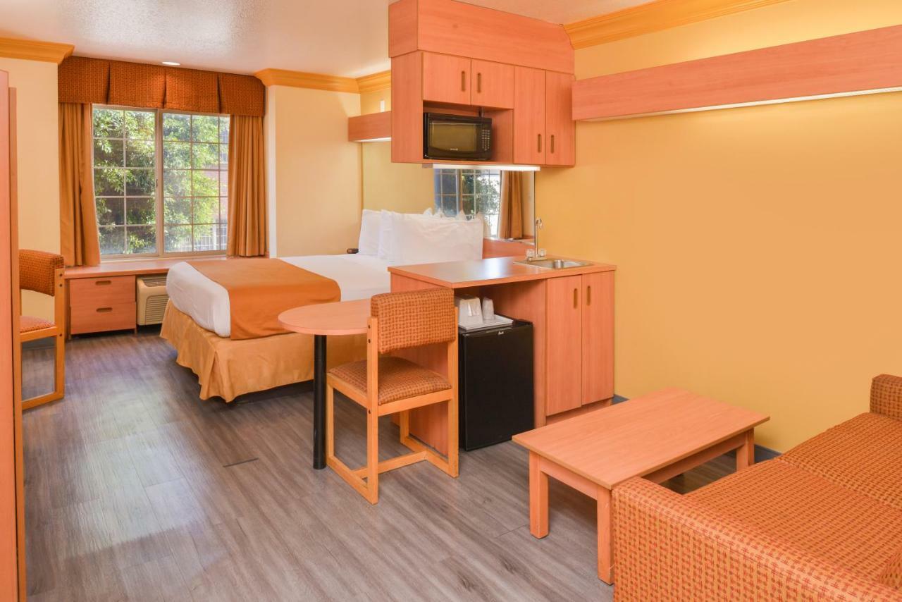 Motel H3 Inn&suites - Lax Airport - Angeles 2*